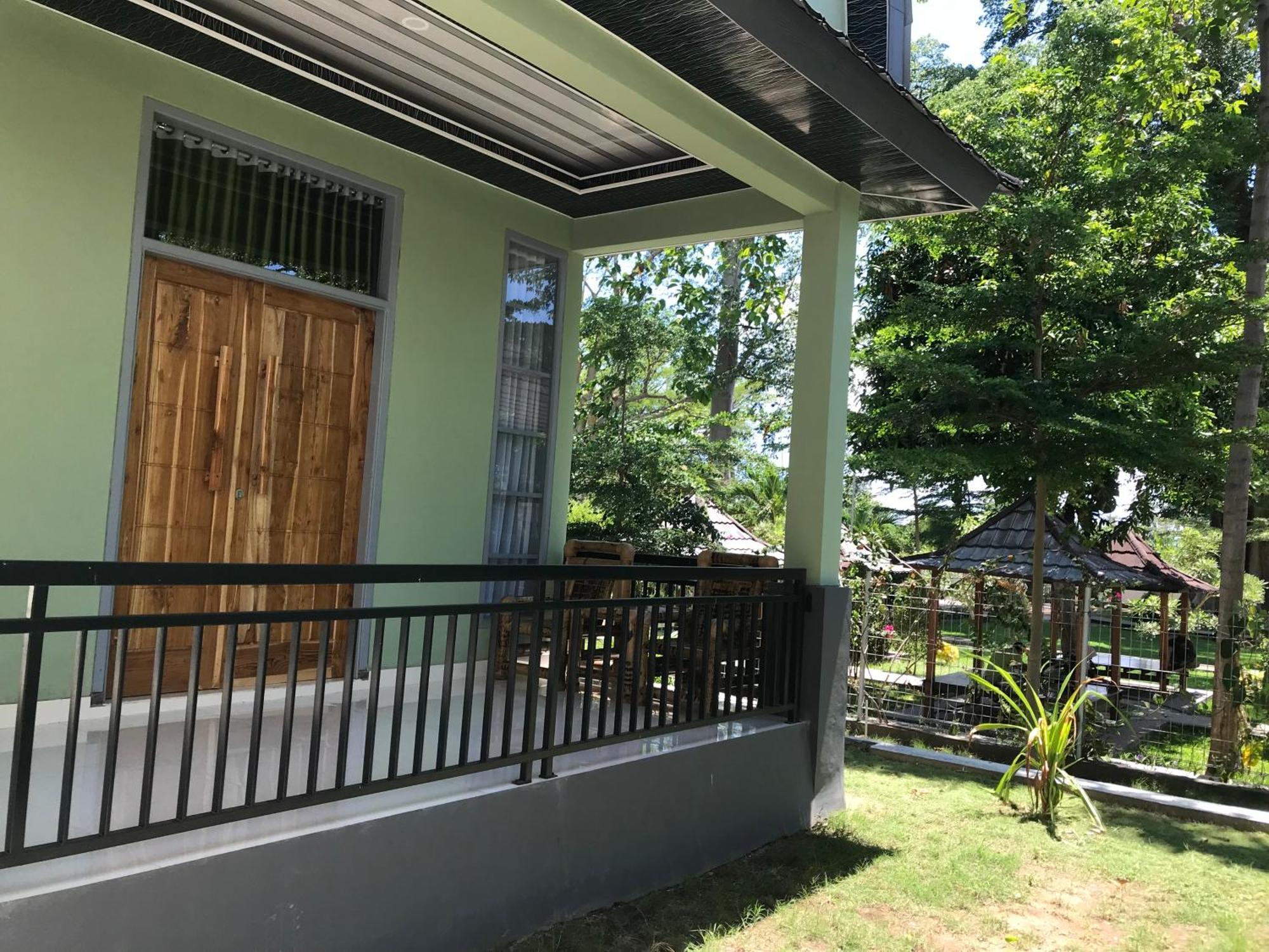 Pohon Purba Resort & Restaurant Labuhan Pandan Eksteriør billede