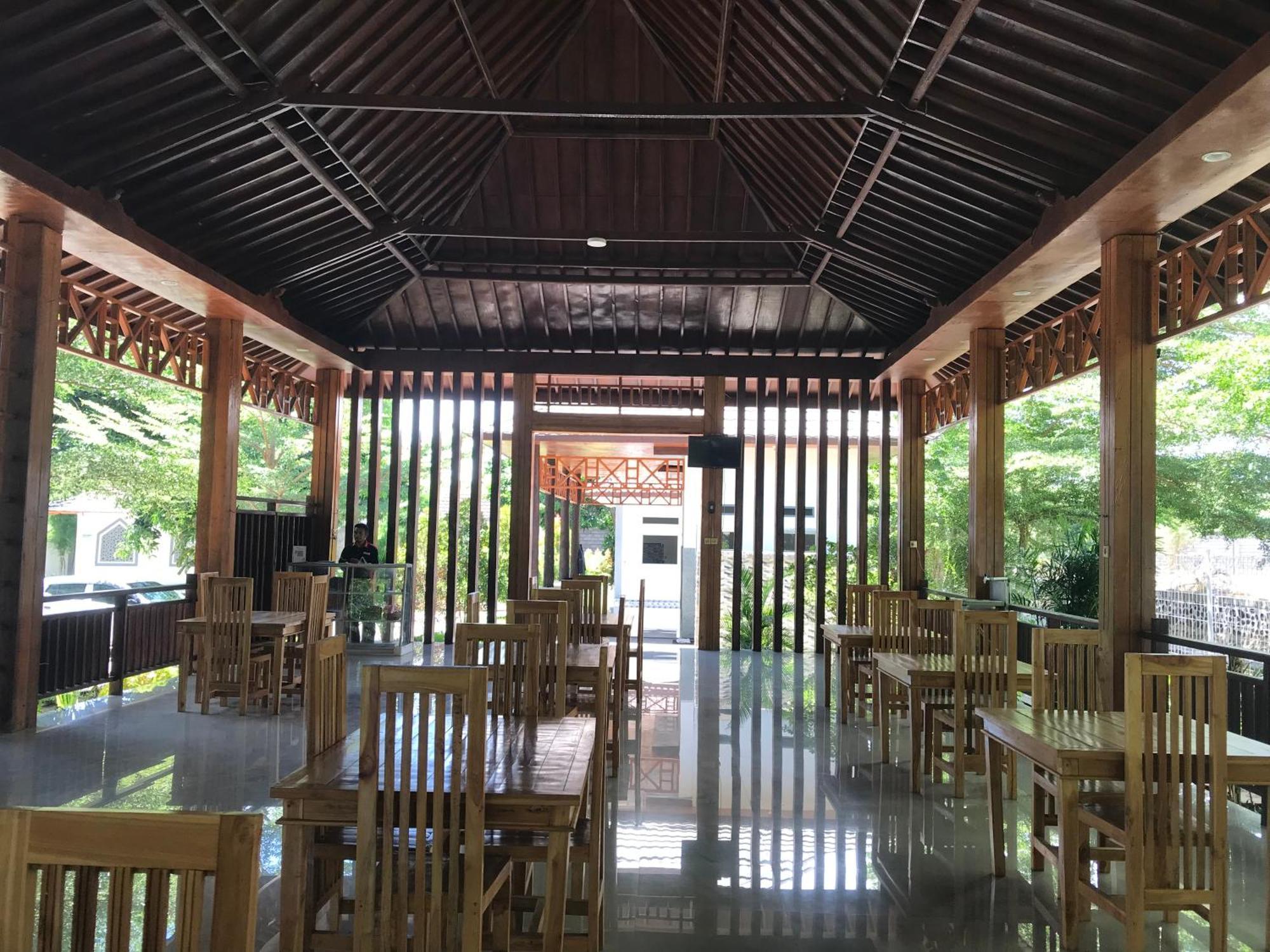 Pohon Purba Resort & Restaurant Labuhan Pandan Eksteriør billede
