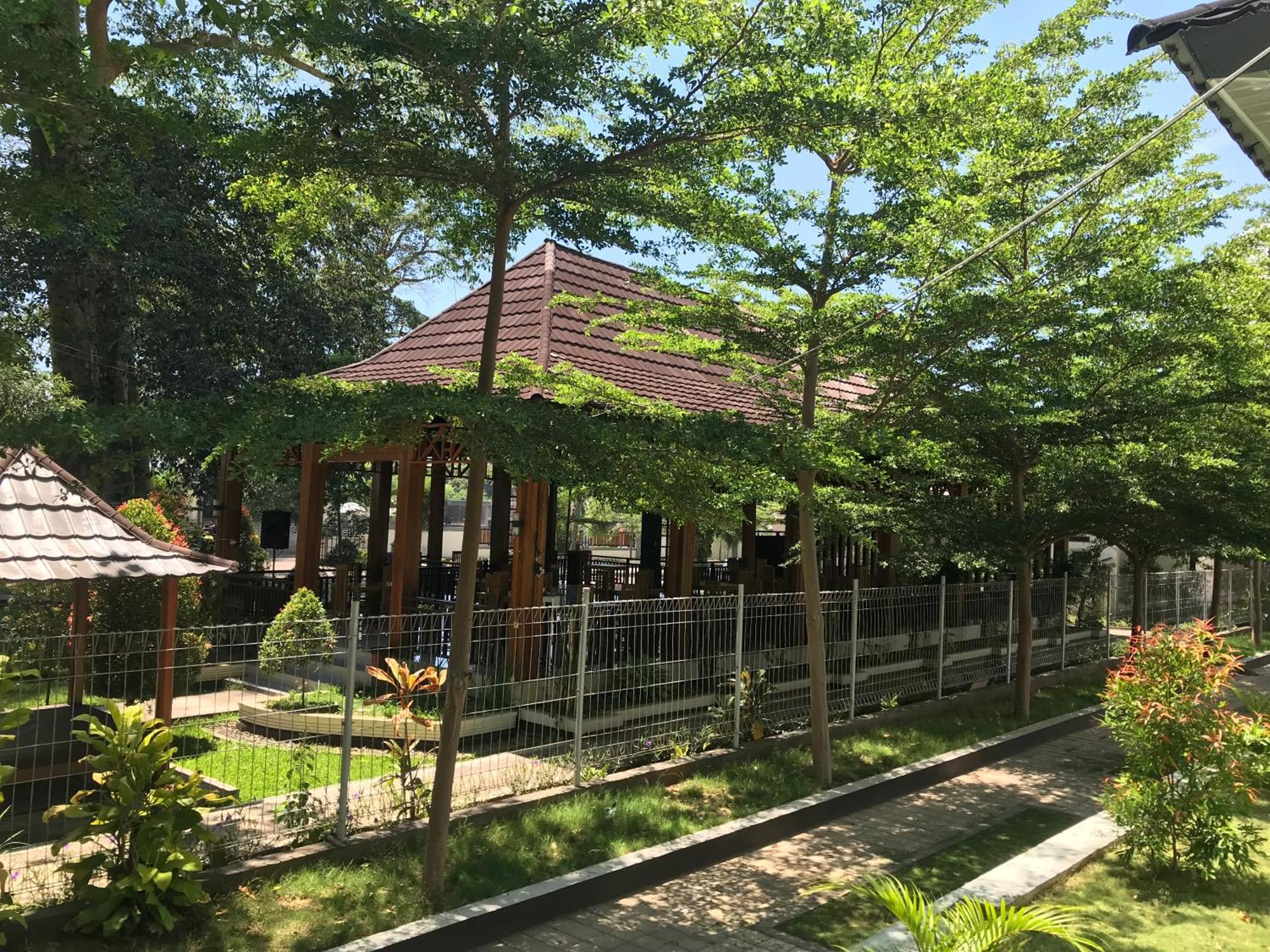 Pohon Purba Resort & Restaurant Labuhan Pandan Eksteriør billede