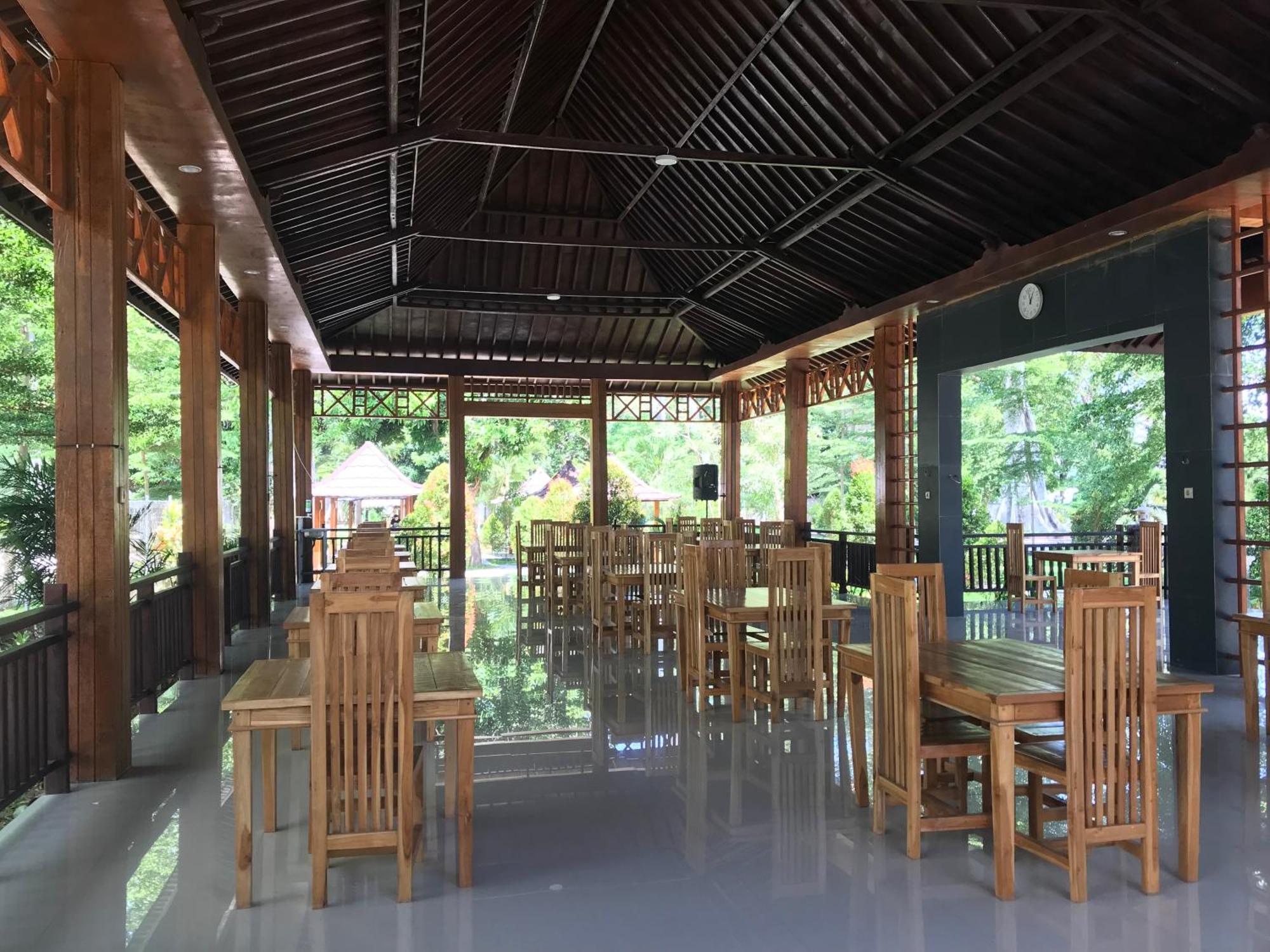 Pohon Purba Resort & Restaurant Labuhan Pandan Eksteriør billede