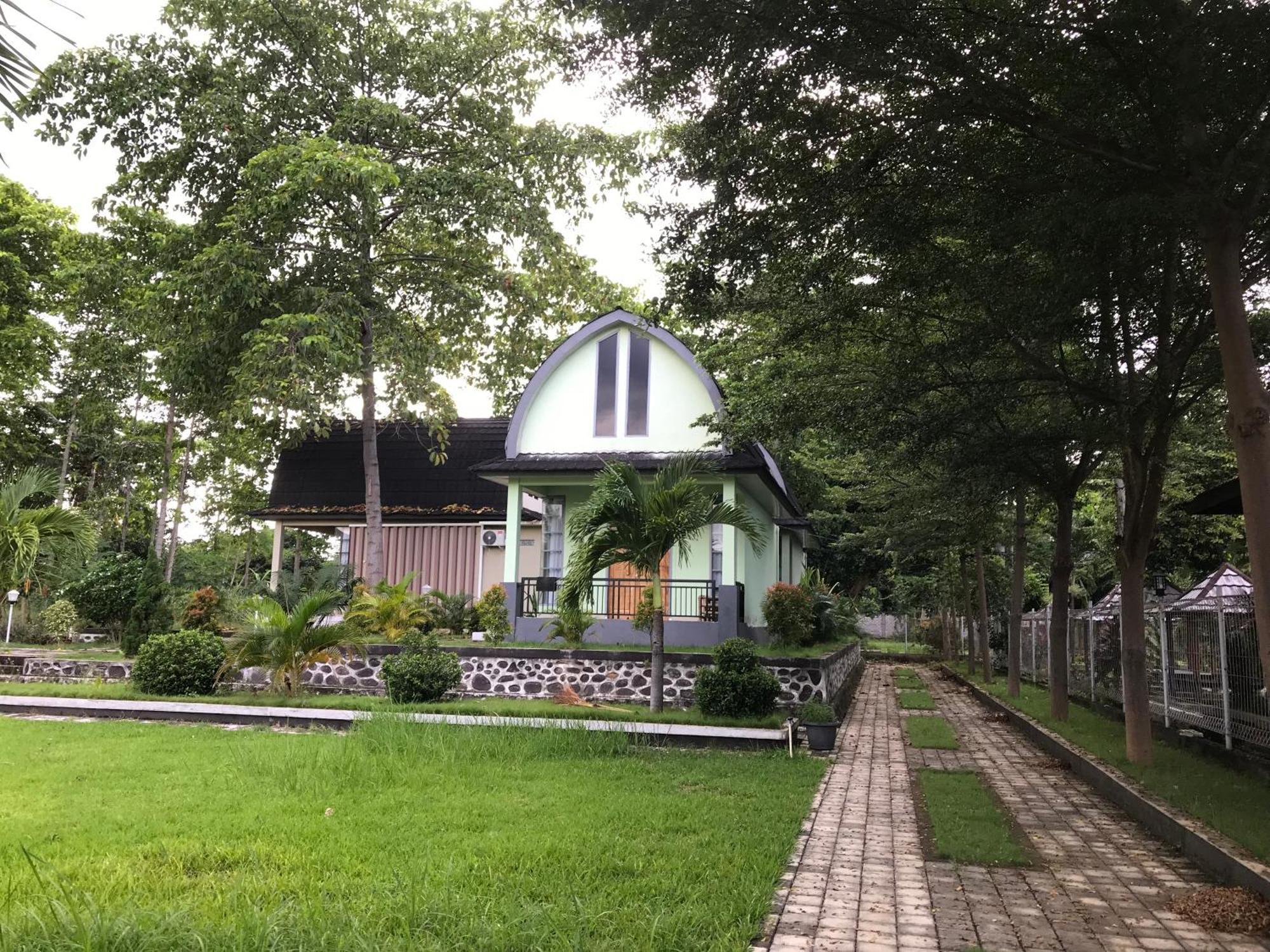 Pohon Purba Resort & Restaurant Labuhan Pandan Eksteriør billede
