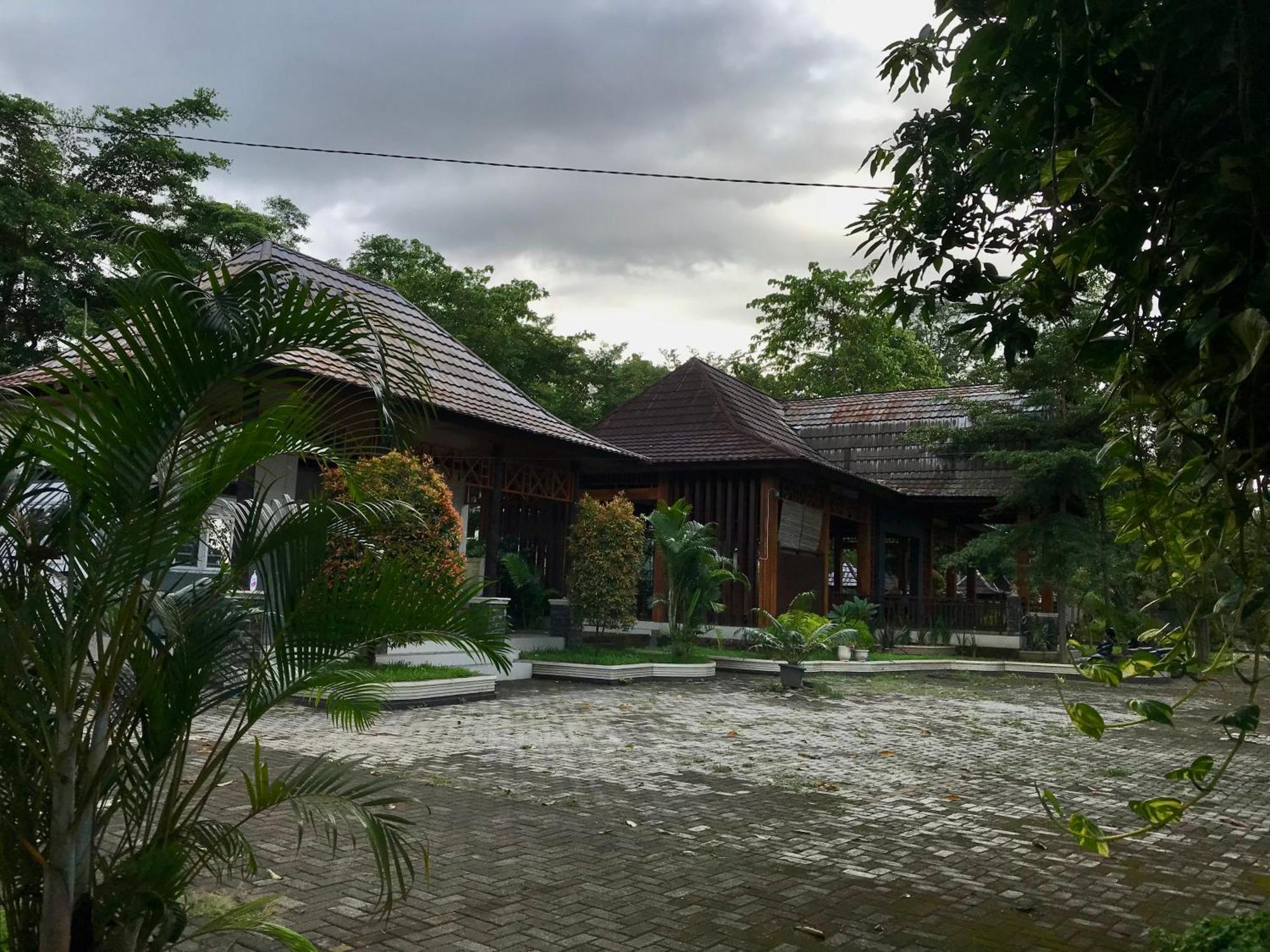 Pohon Purba Resort & Restaurant Labuhan Pandan Eksteriør billede